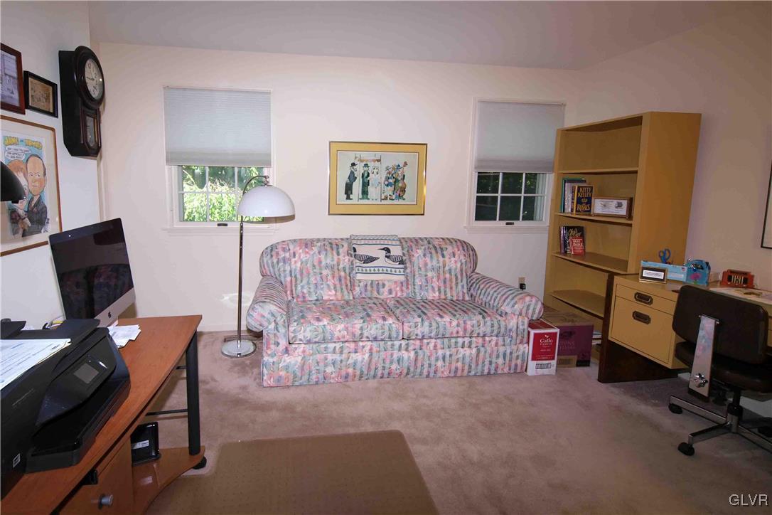 1470 Buck Trail Road Allentown, PA 18104 - Photo 18 of 25 Gallery Image 18
