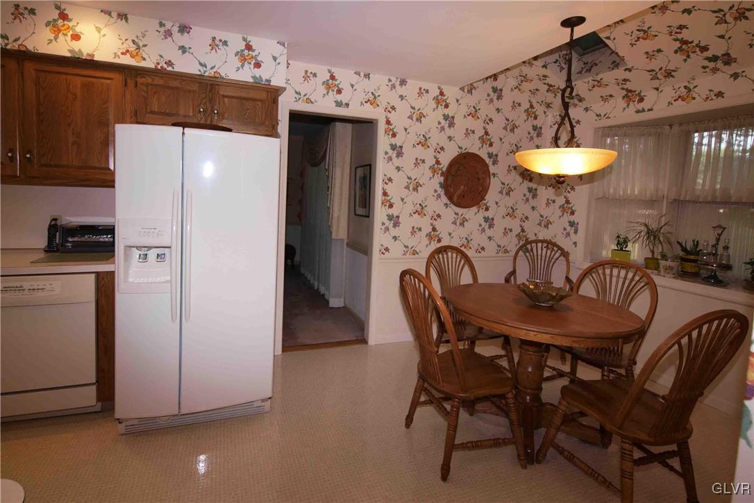 1470 Buck Trail Road Allentown, PA 18104 - Photo 6 of 25 Gallery Image 6