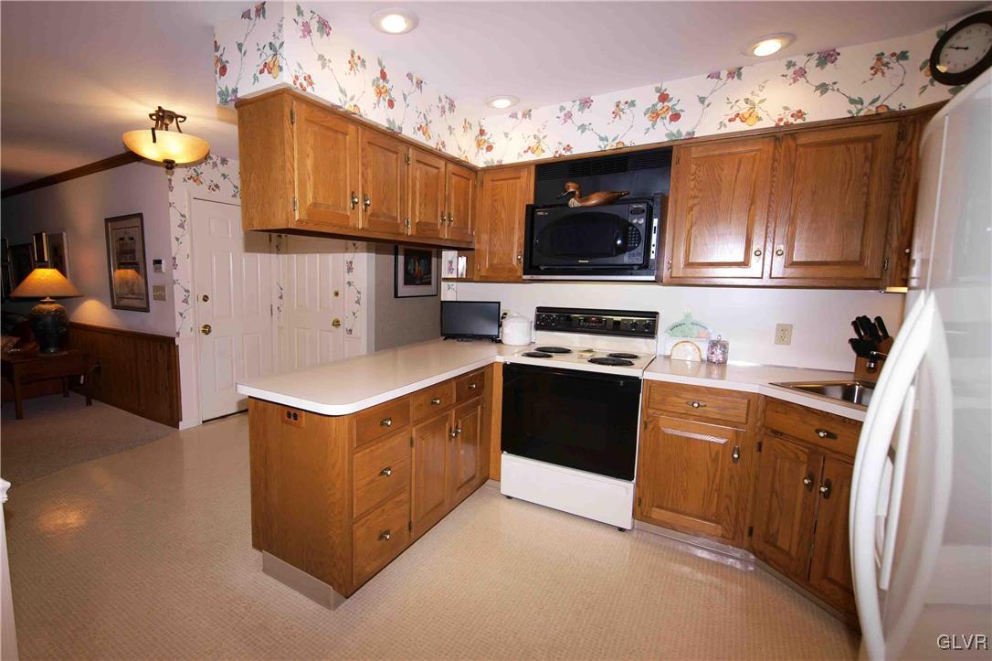1470 Buck Trail Road Allentown, PA 18104 - Photo 7 of 25 Gallery Image 7