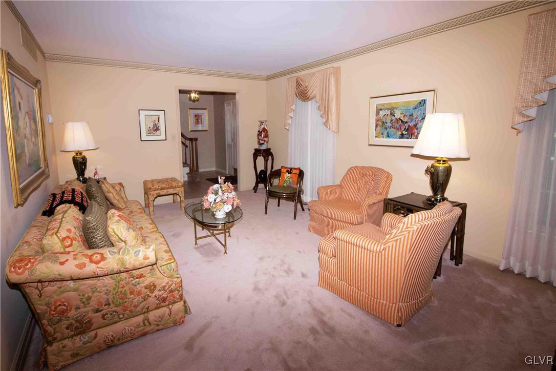 1470 Buck Trail Road Allentown, PA 18104 - Photo 9 of 25 Gallery Image 9