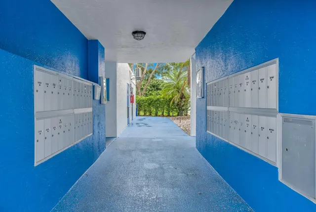 $1,600 | 4734 Lucerne Lakes Boulevard East, Unit 212, Lake Worth, FL 33467