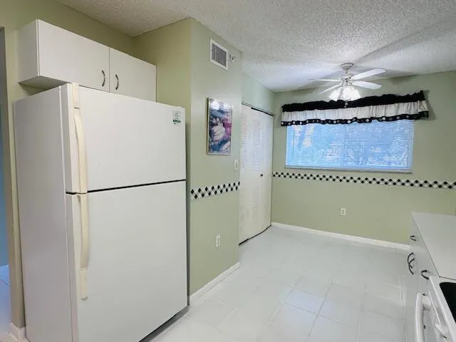 $1,600 | 4734 Lucerne Lakes Boulevard East, Unit 212, Lake Worth, FL 33467