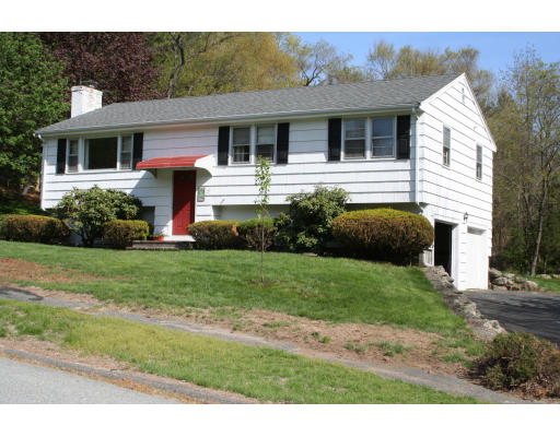 27 Dunster Road Holliston, MA 01746 - Photo 1 of 13 Gallery Image 1