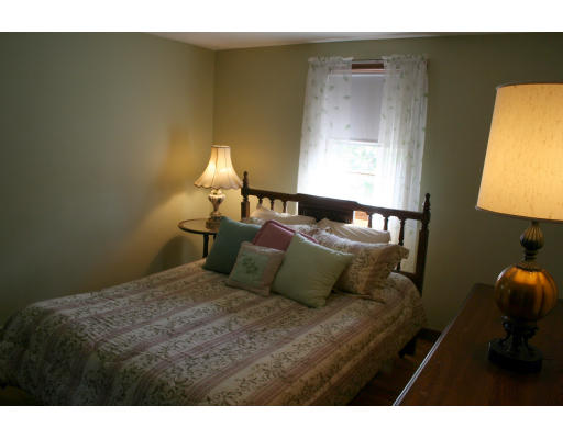 27 Dunster Road Holliston, MA 01746 - Photo 7 of 13 Gallery Image 7