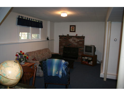 27 Dunster Road Holliston, MA 01746 - Photo 10 of 13 Gallery Image 10