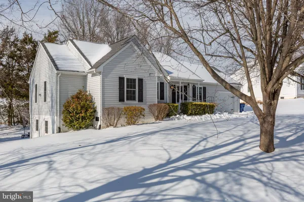 $2,500 | 11806 Camelot Way, Fredericksburg, VA 22407