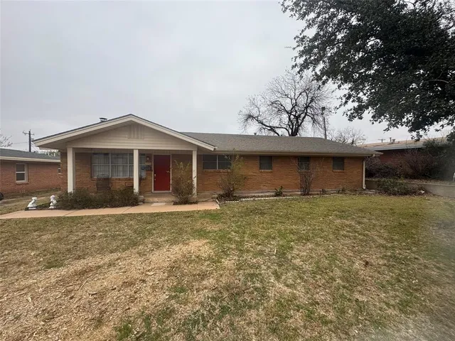 $2,300 | 550 East N 19th Street, Abilene, TX 79601