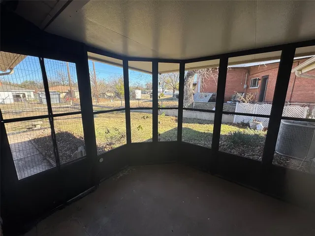 $2,300 | 550 East N 19th Street, Abilene, TX 79601