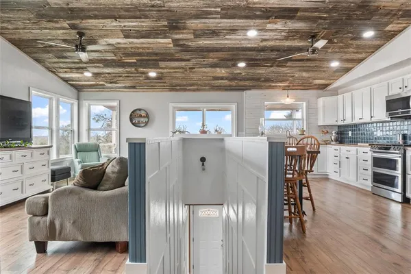 $700,000 | 7949 North Fm 373 Road, Muenster, TX 76252