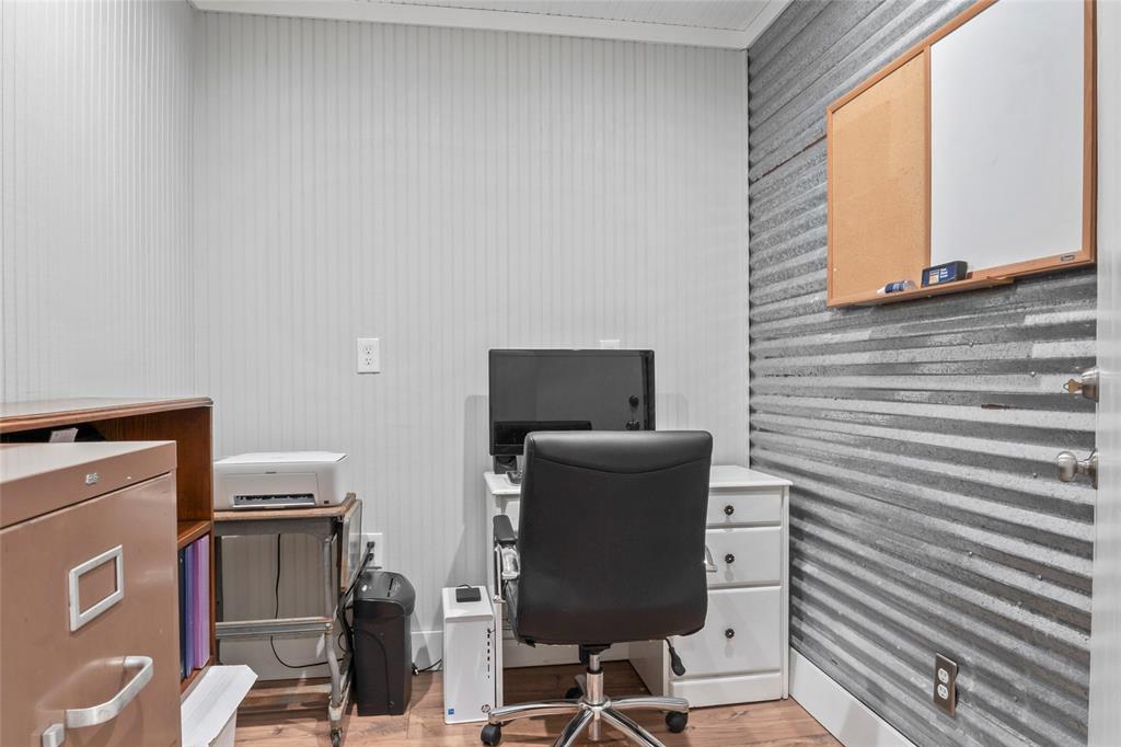 7949 North Fm 373 Road Muenster, TX 76252 - Photo 29 of 38 a view of workspace with mirror