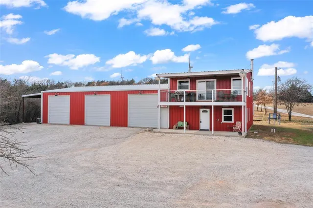 $700,000 | 7949 North Fm 373 Road, Muenster, TX 76252