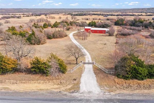 $700,000 | 7949 North Fm 373 Road, Muenster, TX 76252
