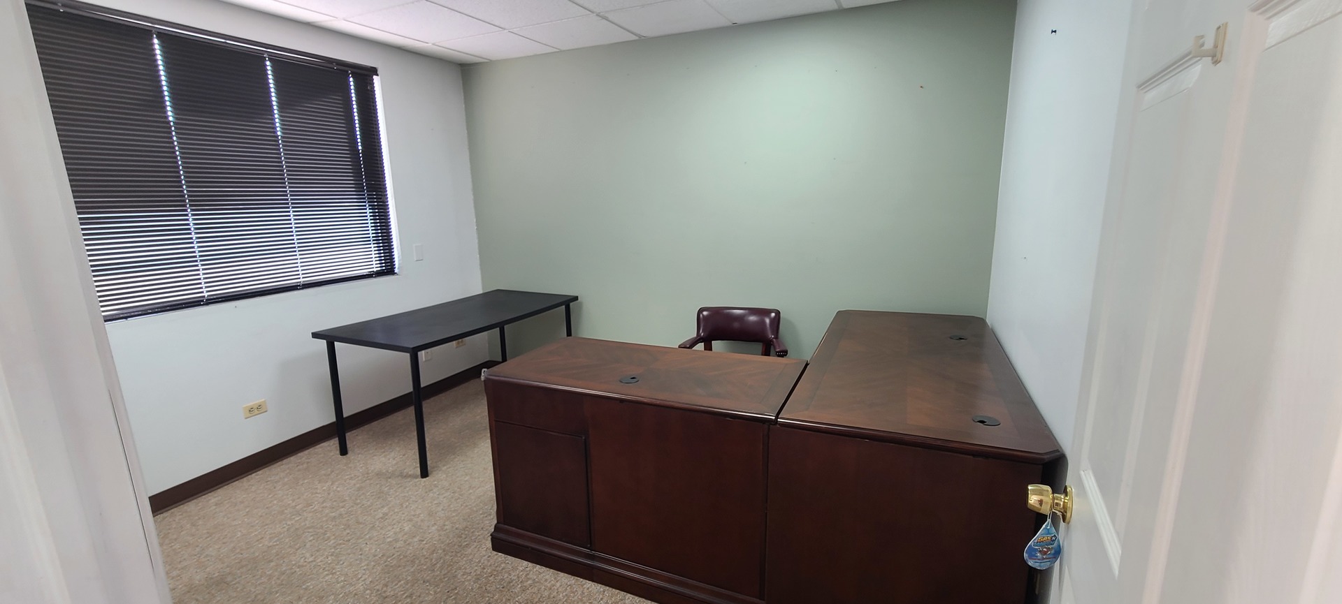 19252 South Blackhawk Parkway Mokena, IL 60448 - Photo 7 of 17 a room with storage and utility