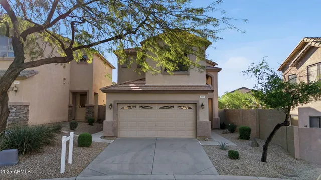 $429,900 | 333 East Redwood Lane, Phoenix, AZ 85048