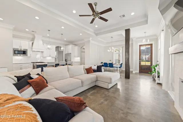 $315,000 | 127 Ella Hill Street, Maurice, LA 70555