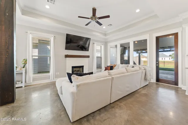 $315,000 | 127 Ella Hill Street, Maurice, LA 70555