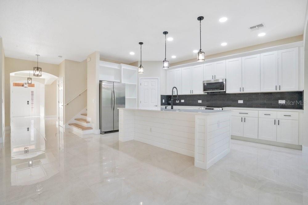 6615 Helmsley Circle Windermere, FL 34786 - Photo 7 of 38