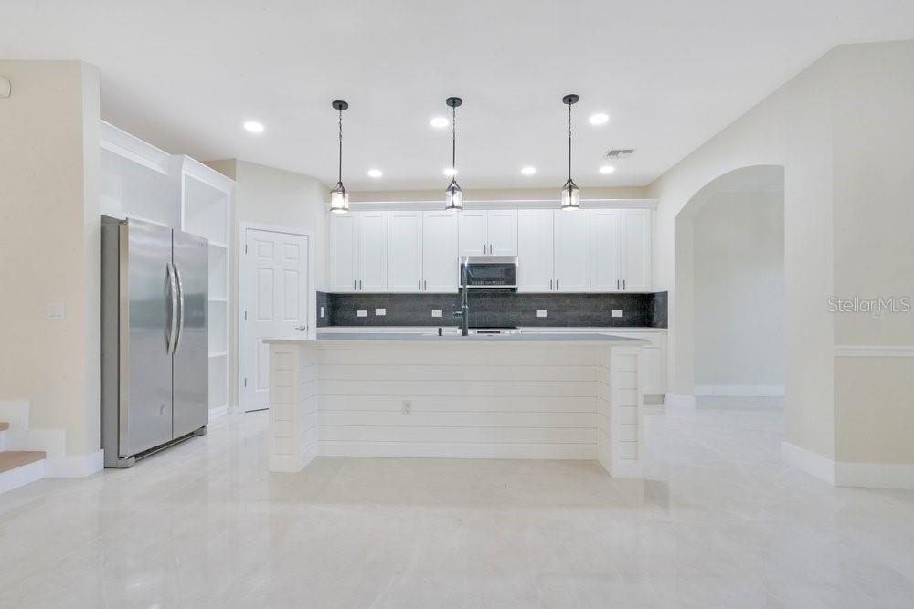 6615 Helmsley Circle Windermere, FL 34786 - Photo 9 of 38