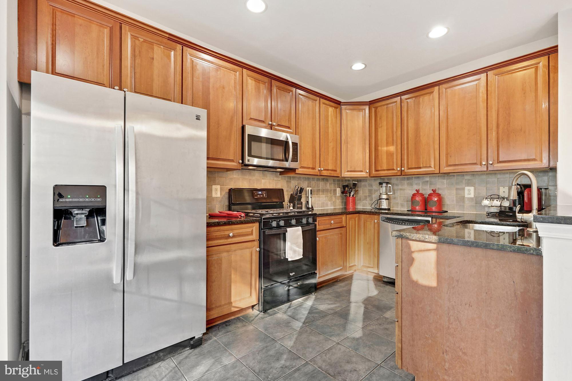 11504 Clairmont View Way Silver Spring, MD 20902 - Photo 14 of 33 Kitchen