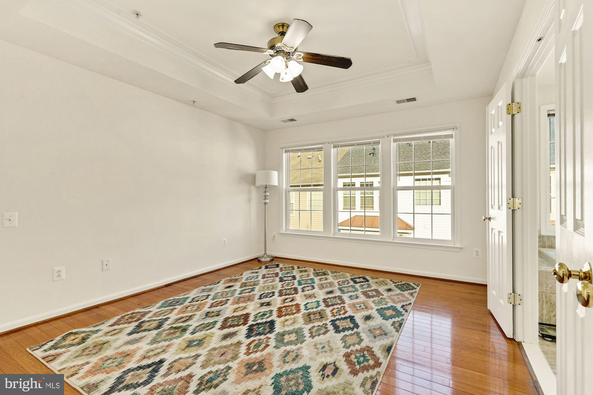 11504 Clairmont View Way Silver Spring, MD 20902 - Photo 22 of 33 Primary bedroom