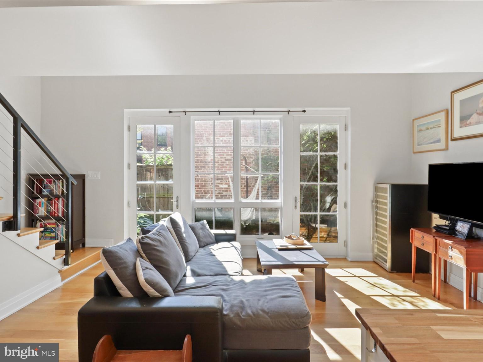 631 D Street Southeast Washington, DC 20003 - Photo 12 of 21