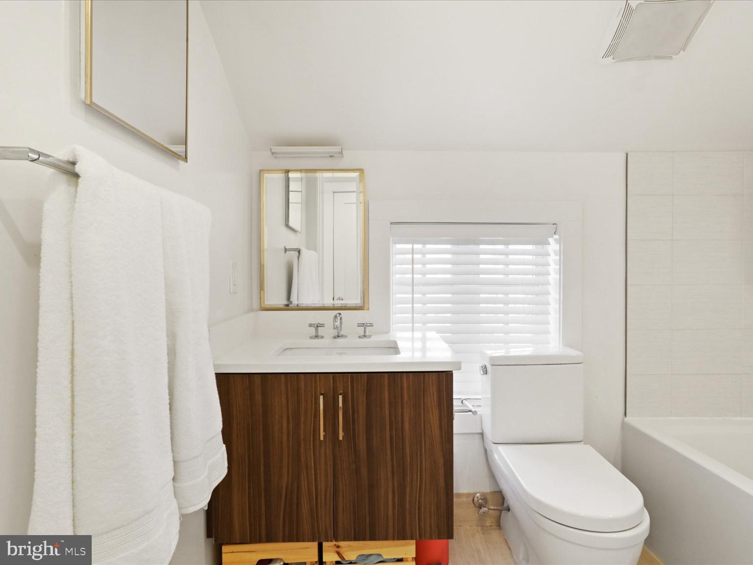 631 D Street Southeast Washington, DC 20003 - Photo 16 of 21