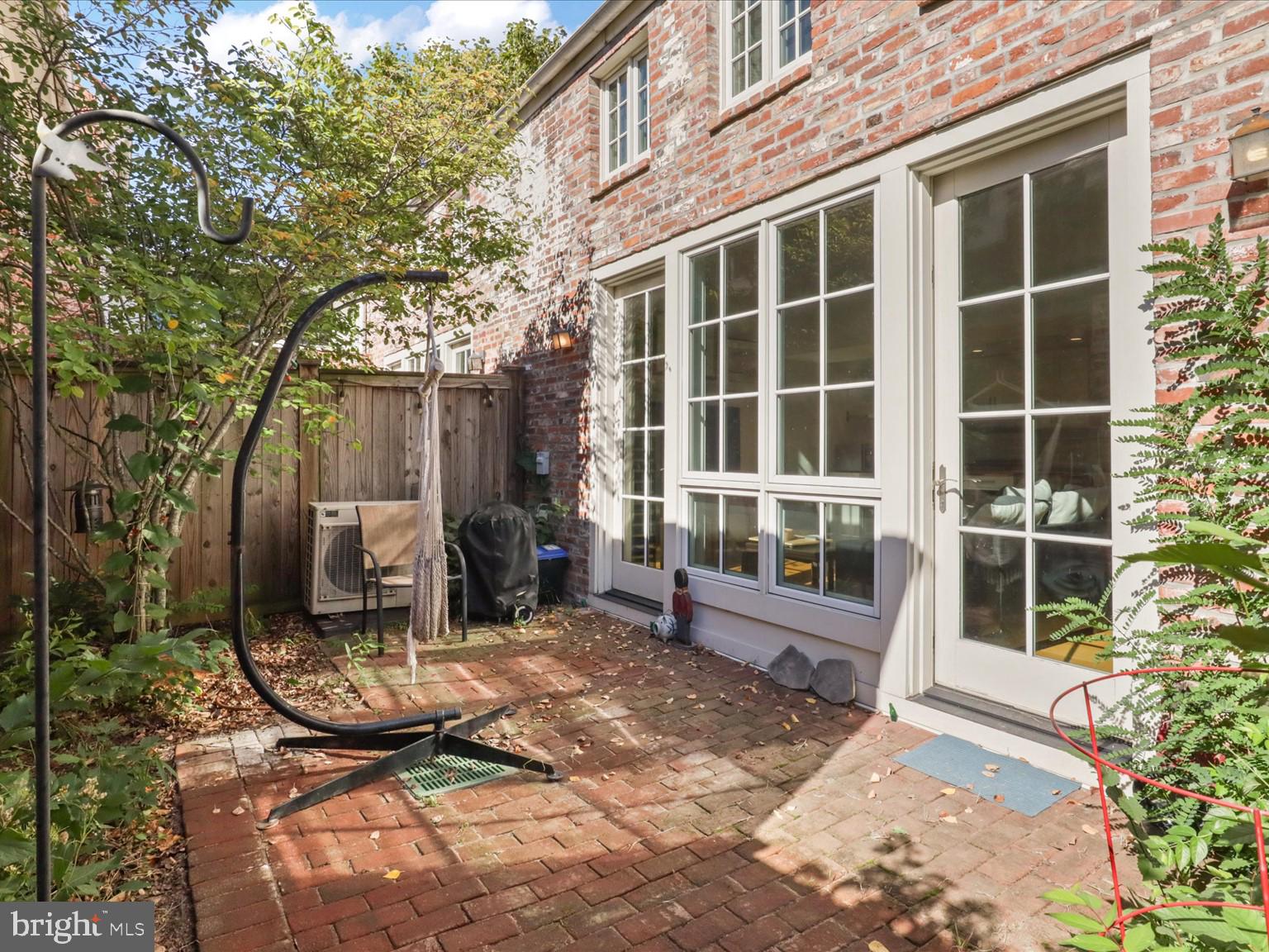 631 D Street Southeast Washington, DC 20003 - Photo 18 of 21