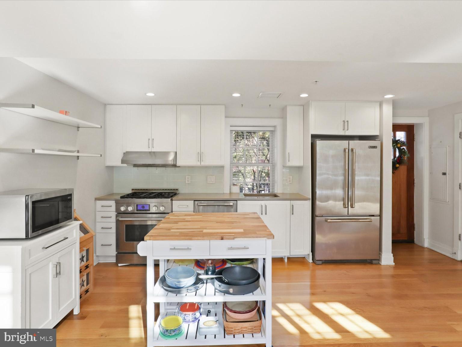 631 D Street Southeast Washington, DC 20003 - Photo 7 of 21