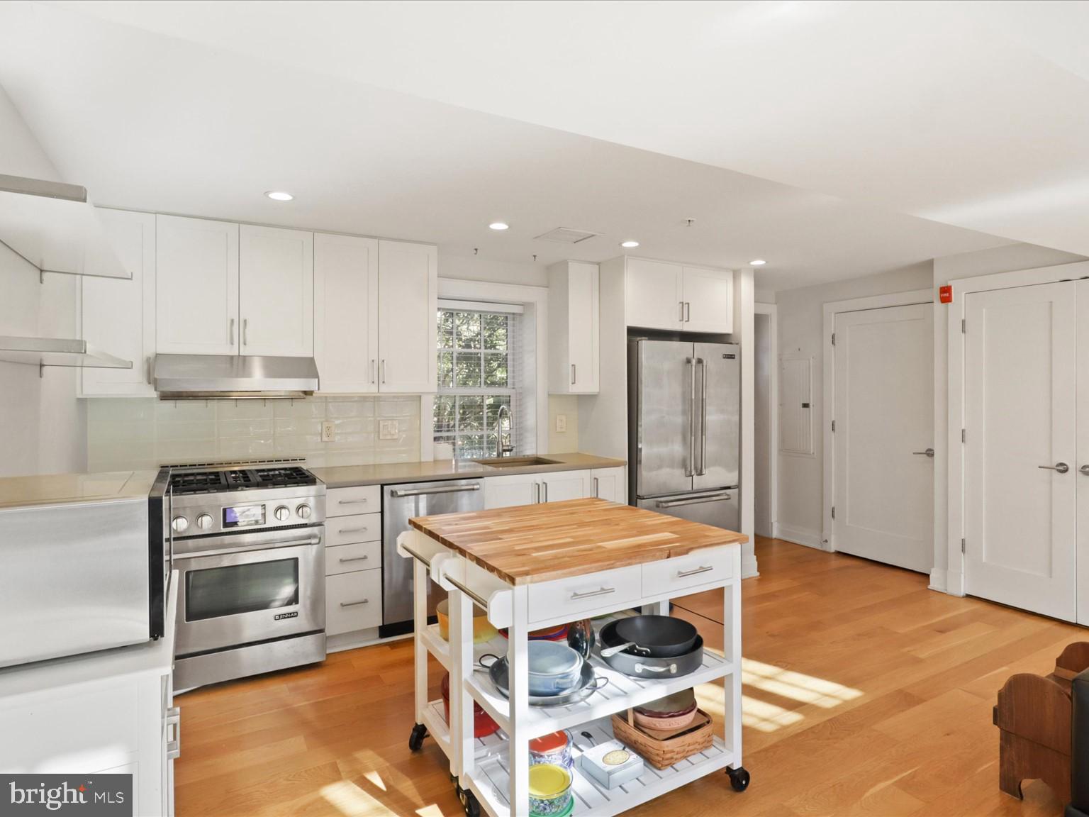 631 D Street Southeast Washington, DC 20003 - Photo 8 of 21