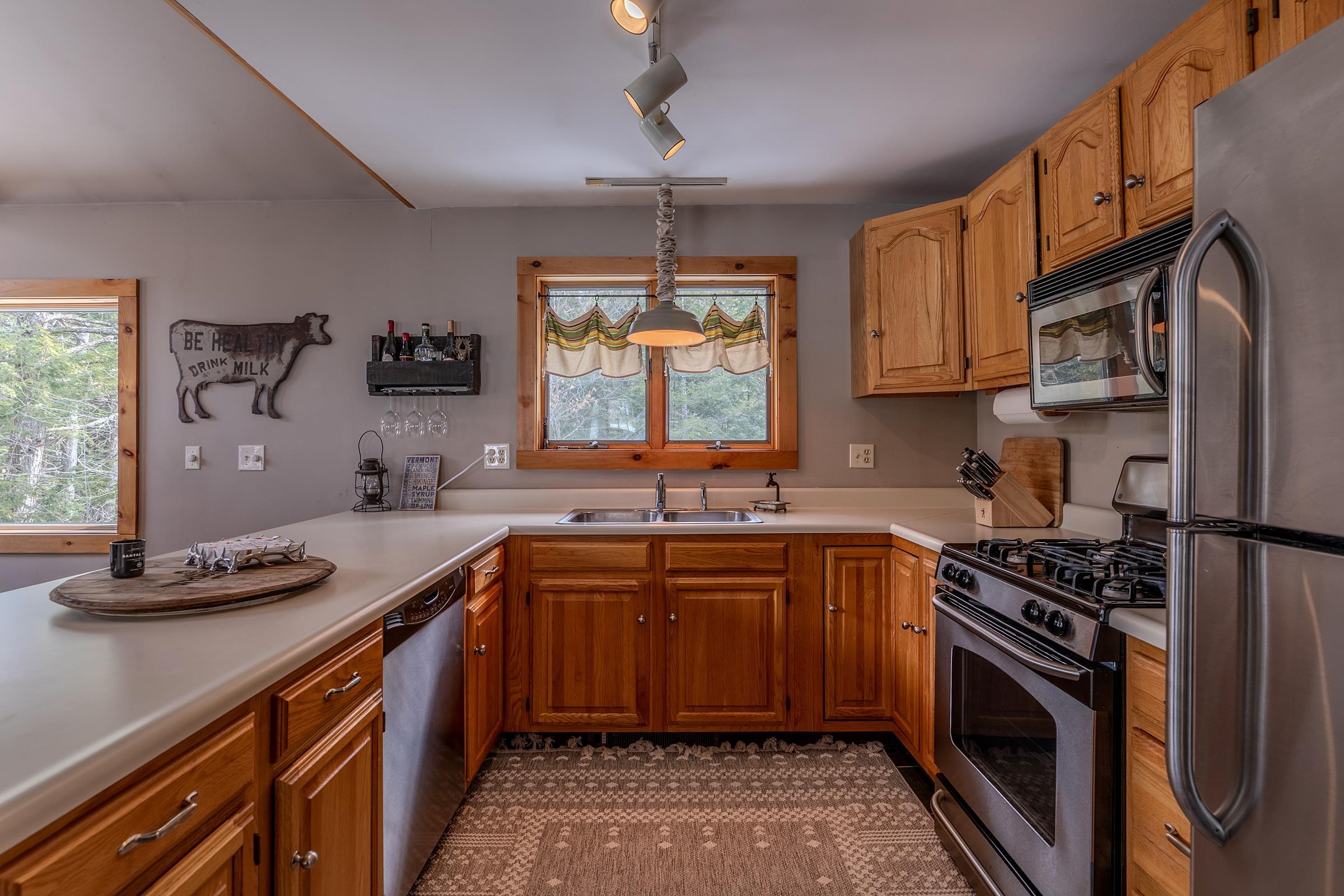 43 Beaver Street Winhall, VT 05340 - Photo 8 of 34