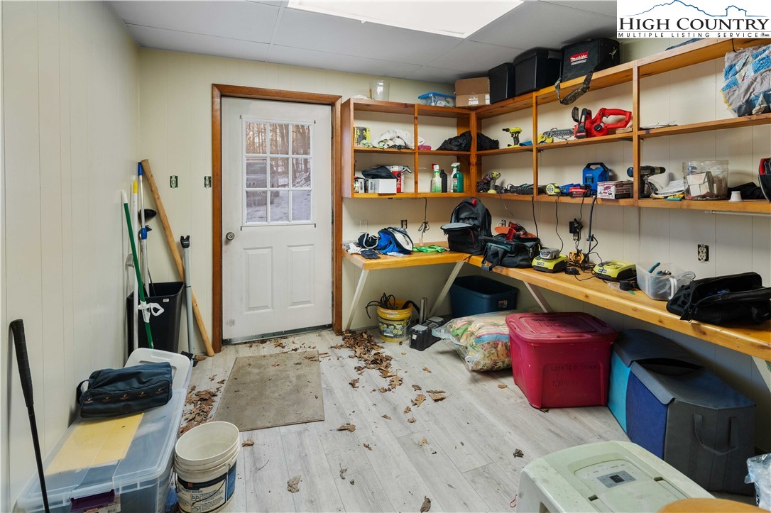 178 Green Knob Mountain Road Boone, NC 28607 - Photo 23 of 49 a room with musical instruments