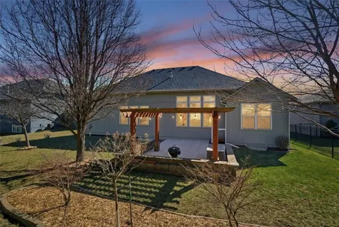 $540,000 | 21936 West 175th Terrace, Olathe, KS 66062