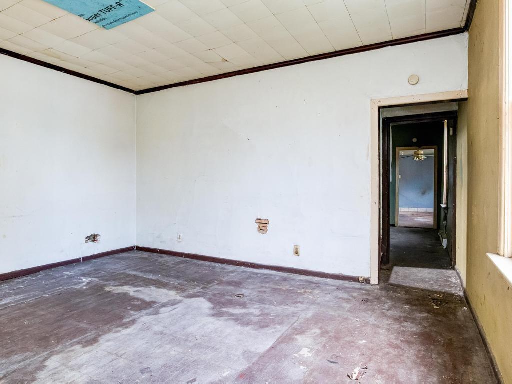 1817 4th Avenue Beaver Falls, PA 15010 - Photo 2 of 25