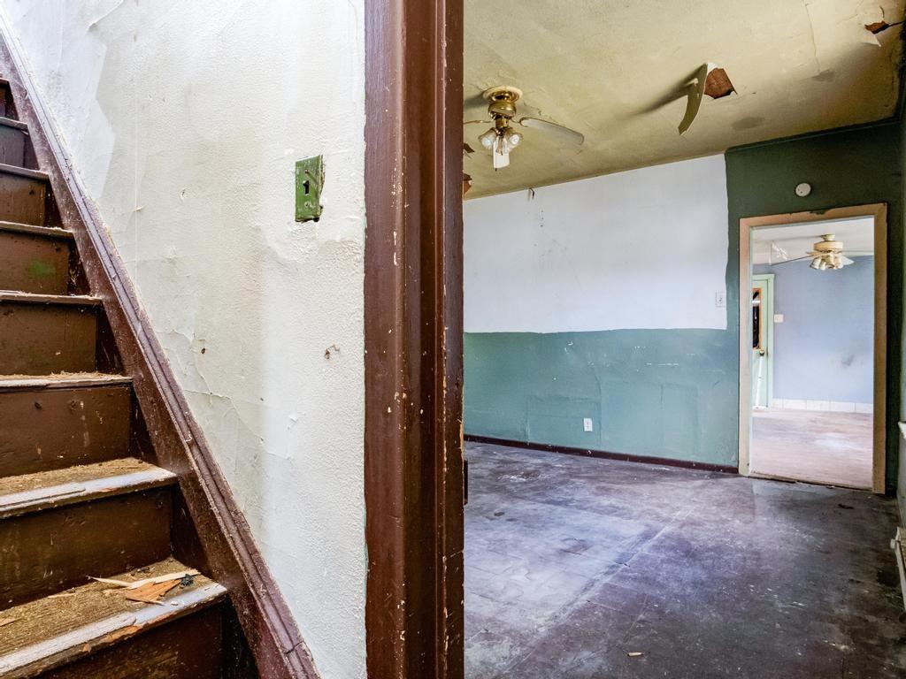 1817 4th Avenue Beaver Falls, PA 15010 - Photo 4 of 25
