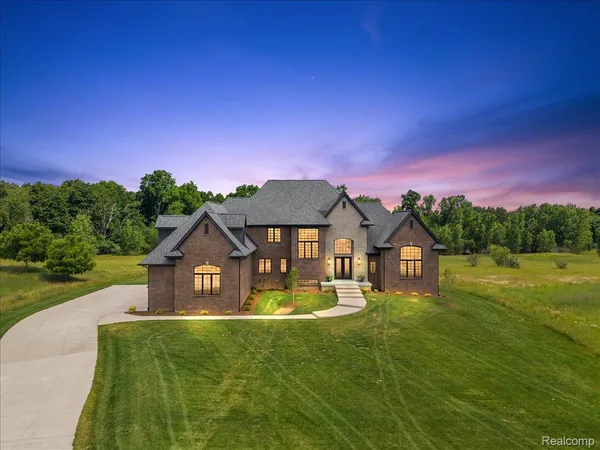 $1,399,000 | 6301 Bridle Path, Grand Blanc, MI 48439