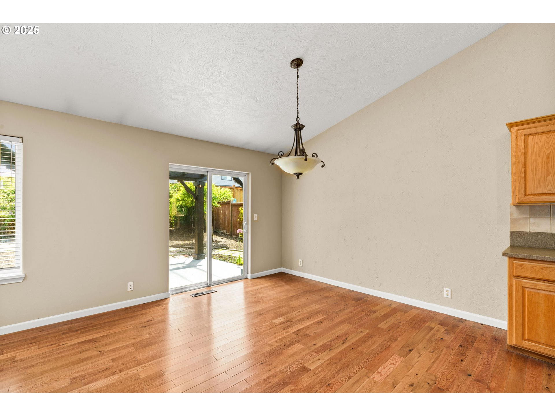 3473 Parker Lane Springfield, OR 97477 - Photo 15 of 34 Gallery Image 15