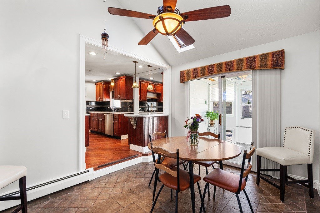 992 Main Avenue Warwick, RI 02886 - Photo 11 of 44