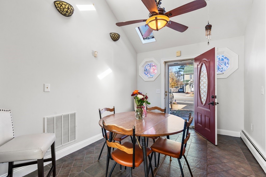 992 Main Avenue Warwick, RI 02886 - Photo 14 of 44