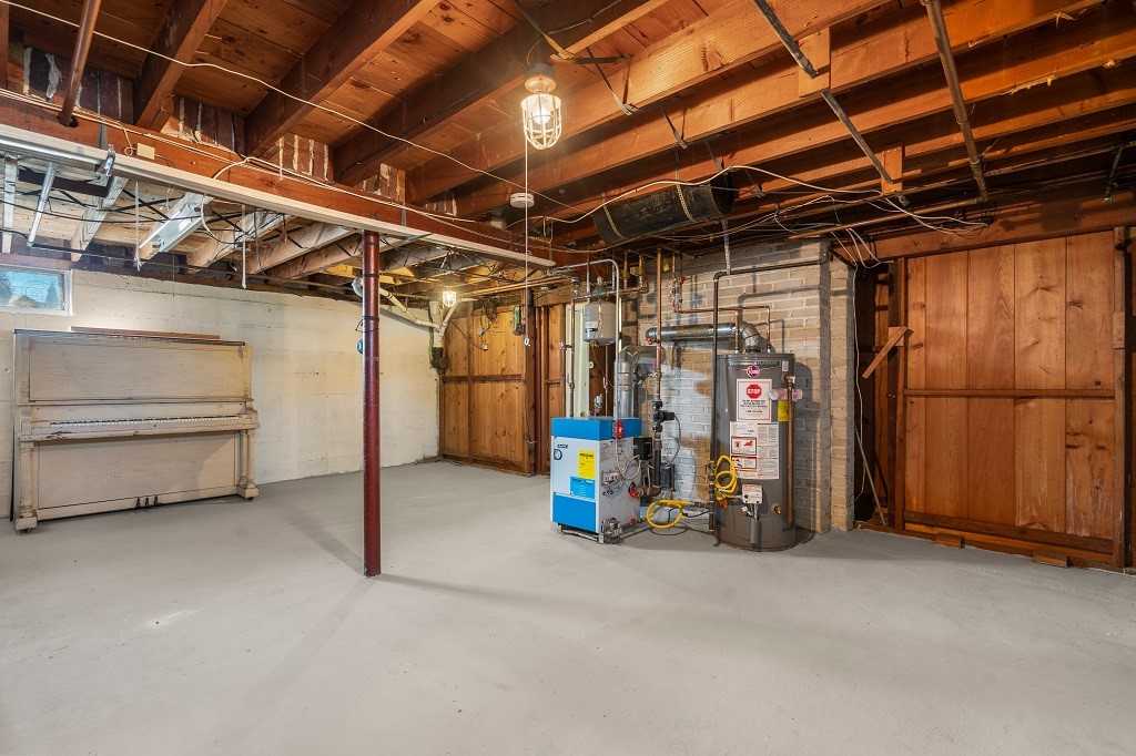 992 Main Avenue Warwick, RI 02886 - Photo 26 of 44