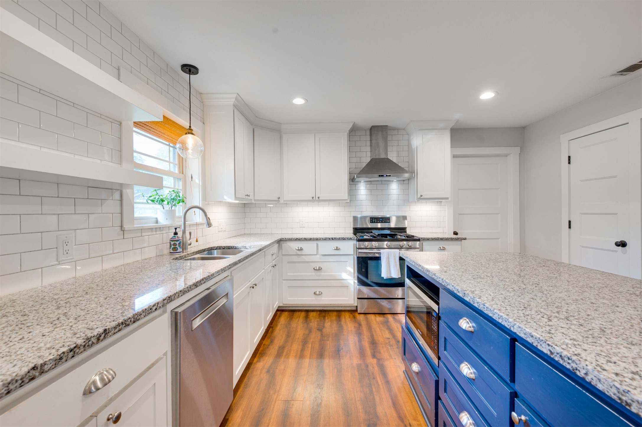 215 Perryman Road Lindale, TX 75771 - Photo 16 of 44