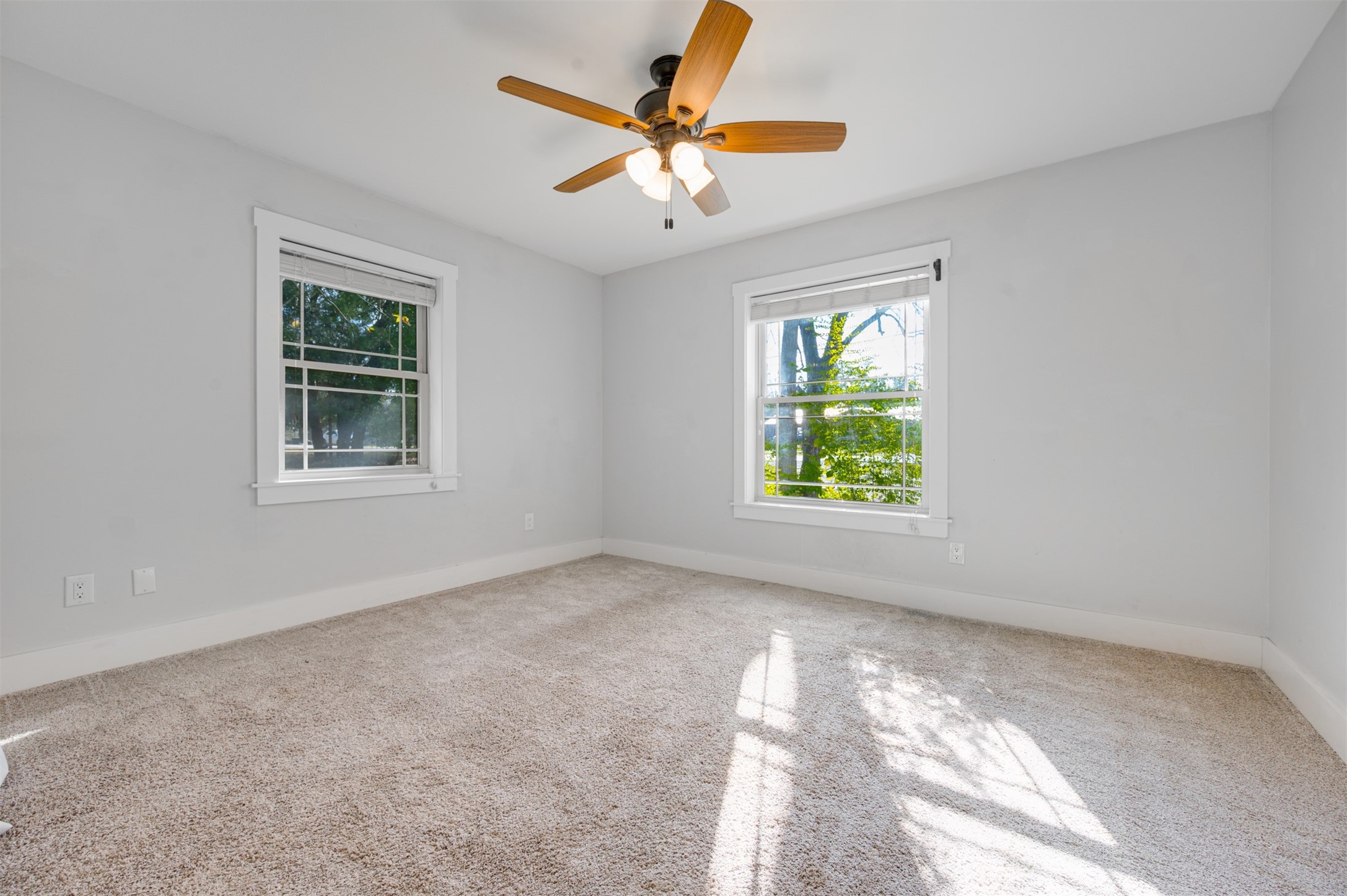 215 Perryman Road Lindale, TX 75771 - Photo 23 of 44 Primary Bedroom 1