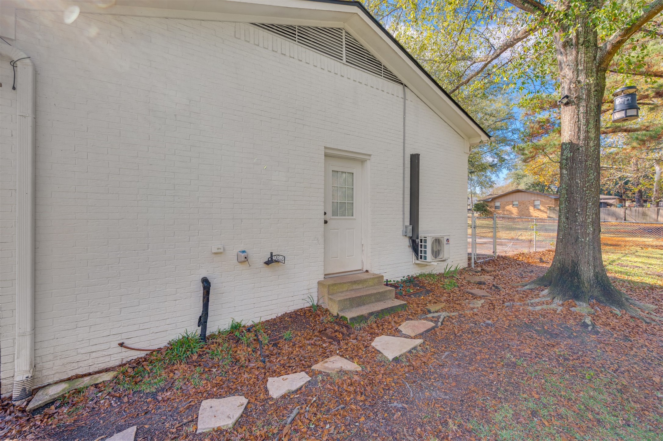 215 Perryman Road Lindale, TX 75771 - Photo 32 of 44 a backyard of a house