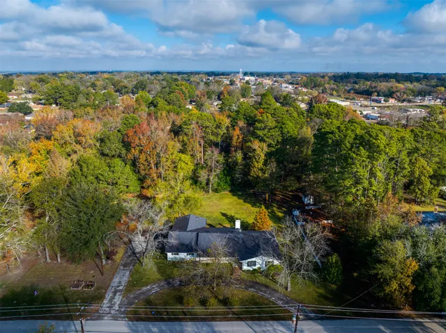 $424,440 | 215 Perryman Road, Lindale, TX 75771