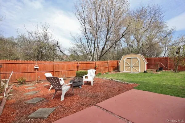 $370,000 | 35 Black Stallion Court, Middletown, NY 10940