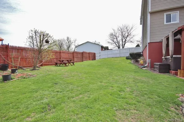 $370,000 | 35 Black Stallion Court, Middletown, NY 10940