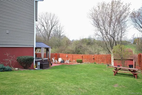 $370,000 | 35 Black Stallion Court, Middletown, NY 10940