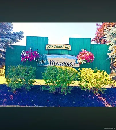 $370,000 | 35 Black Stallion Court, Middletown, NY 10940