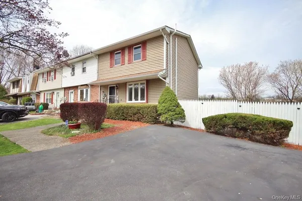 $370,000 | 35 Black Stallion Court, Middletown, NY 10940