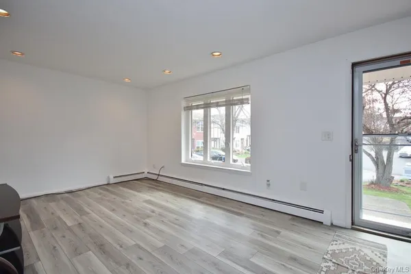 $370,000 | 35 Black Stallion Court, Middletown, NY 10940