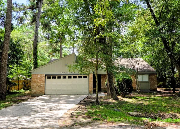 $299,800 | 2707 Echo Street, The Woodlands, TX 77380